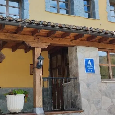 El Caseron De Fuentes Carrionas بيت شباب Cardano de Abajo