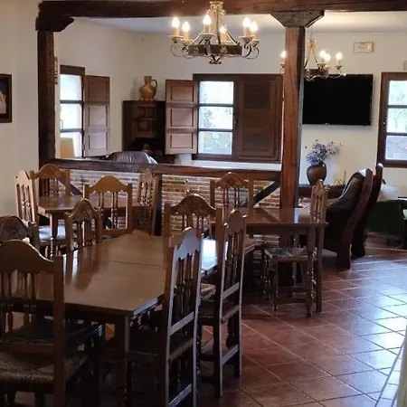 El Caseron De Fuentes Carrionas *