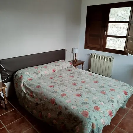 El Caseron De Fuentes Carrionas Hostel *