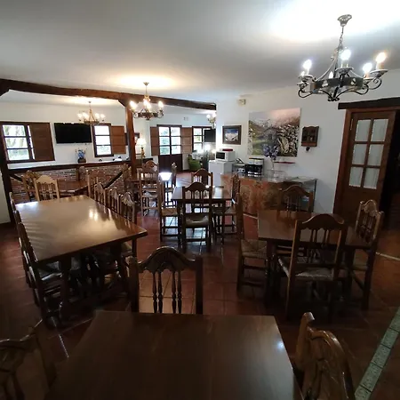 El Caseron De Fuentes Carrionas Hostel