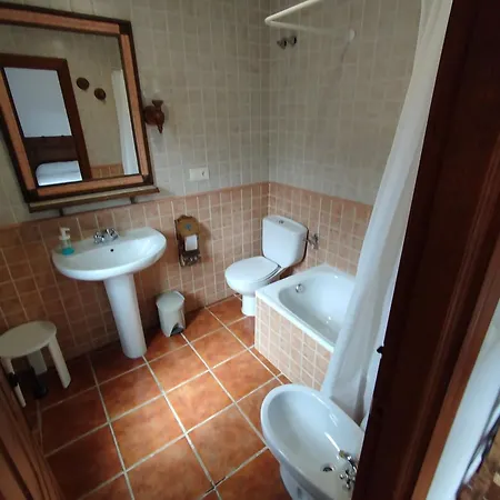 El Caseron De Fuentes Carrionas Hostel *