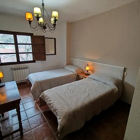 Hostel El Caseron De Fuentes Carrionas *