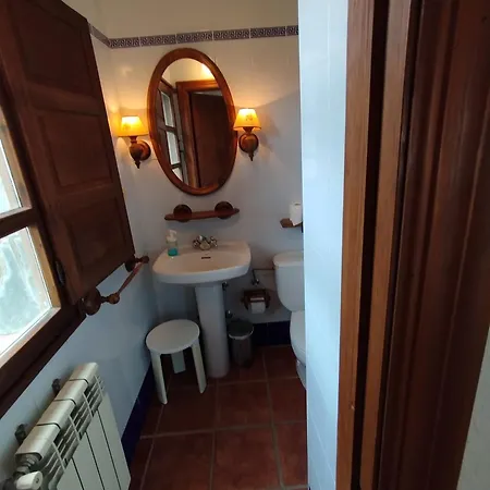 Hostel El Caseron De Fuentes Carrionas