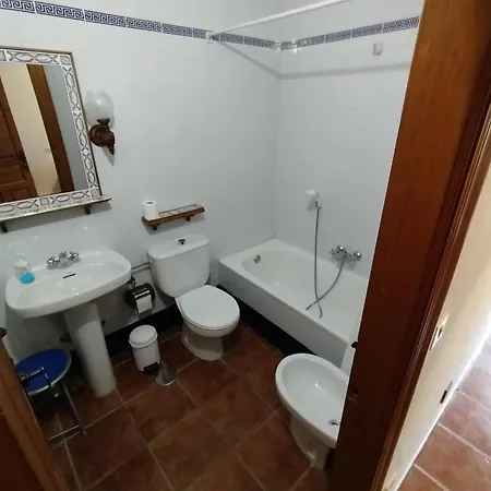 El Caseron De Fuentes Carrionas Hostel *