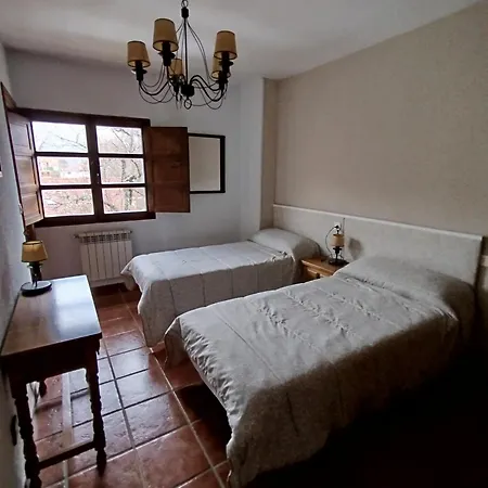 El Caseron De Fuentes Carrionas *