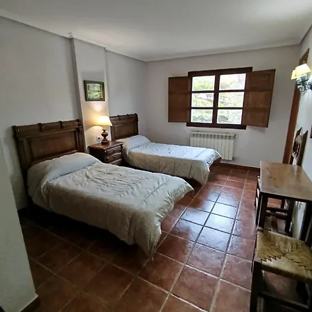 Hostel El Caseron De Fuentes Carrionas *