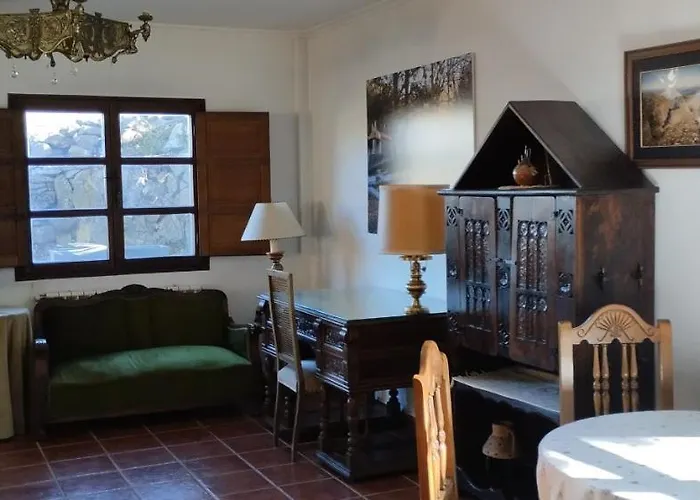 호스텔 El Caseron De Fuentes Carrionas