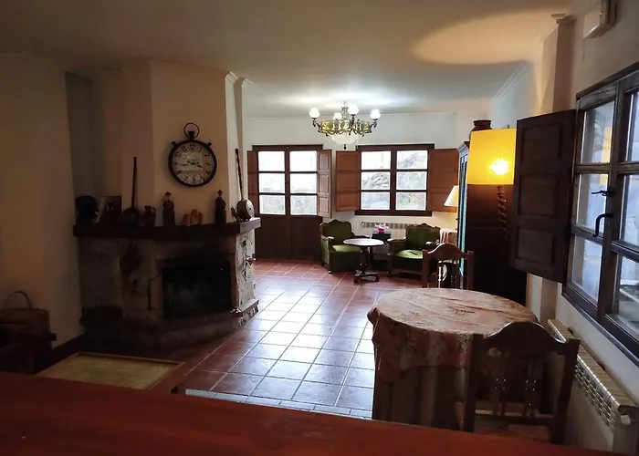 El Caseron De Fuentes Carrionas 호스텔 Cardano de Abajo