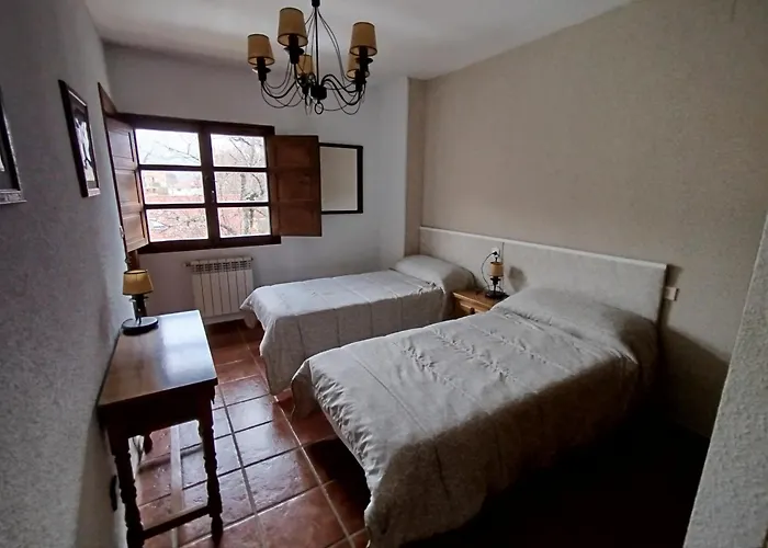 El Caseron De Fuentes Carrionas *